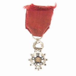 Miniature de la légion d'honneur avec diamants.