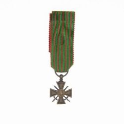 Miniature de la croix de guerre 1914-1916.
