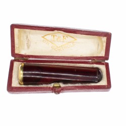 Ancien fume cigare avec bague en or.