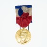 Médaille d’officier de la Médaille du Travail.