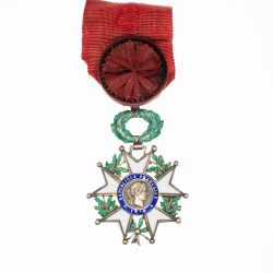 Officier de la Légion, médaille d’officier d’époque 3eme république.