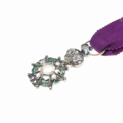 BELGIQUE. Médaille miniature de l’ordre de Léopold surmontée de brillants.