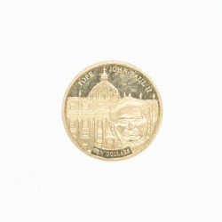 Une pièce de 10 dollars en or 14 K (585 /1000) commémorant le pape Jean-Paul II.