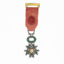 Miniature d’officier de la légion d'honneur avec diamants, centres en or en deux parties.