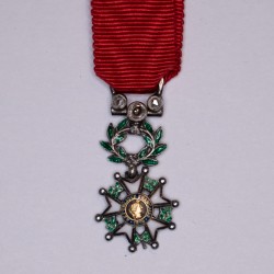 Médaille miniature de la légion d'honneur d’époque IIIeme république avec diamants à la bélière.