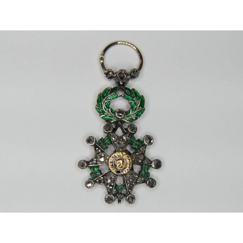 Miniature medal of the Order of the Legion of Honor luxury model in gold, silver, diamonds, and enamel.
