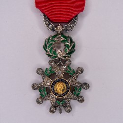 Miniature medal of the Legion of Honor of the third republic with diamonds.