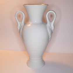 Beautiful porcelain vase of Limoges in the colors of the Legion of Honor.