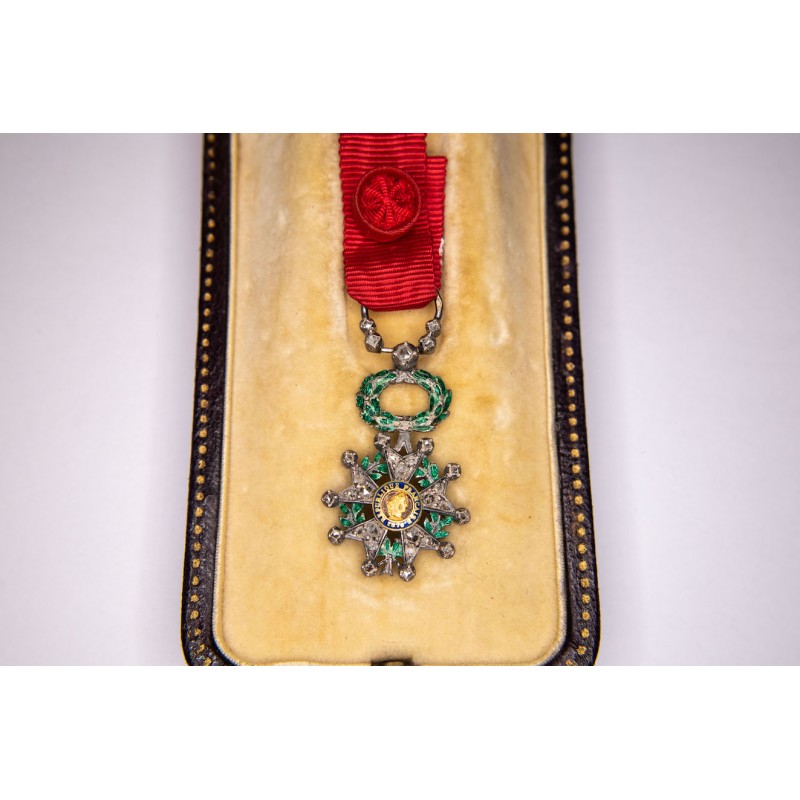 Rare médaille d’officier de la légion d’honneur en miniature avec diamants.