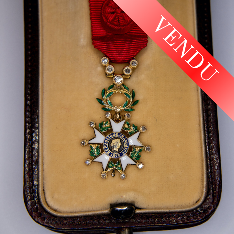 Médaille miniature, d’officier de la légion d’honneur en or et diamants, d’époque IIIeme république.