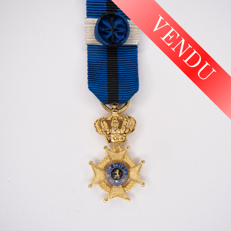 Médaille miniature belge de commandeur de l’Ordre de Léopold II.