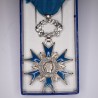 Belle médaille du mérite nationale, avec son ruban