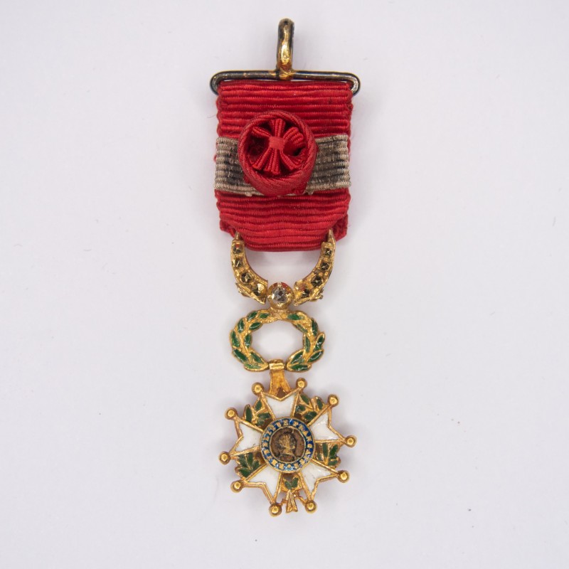 Rare médaille miniature de commandeur de l’ordre de la légion d’honneur, en or, avec un diamant.