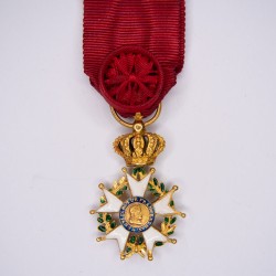 Belle médaille en demi-taille, d'officier de la légion d’honneur en or, 1er Empire, 4eme type, modifié sous la restauration.