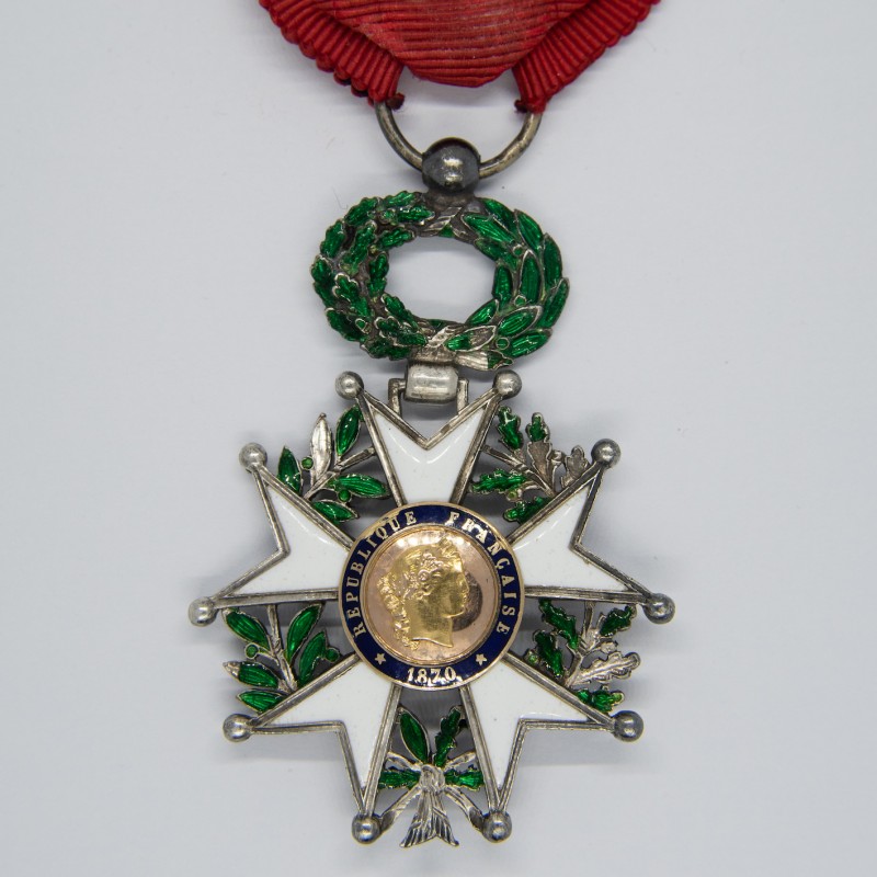 Médaillé de l’ordre de la Légion d’Honneur, d'époque 3eme république.