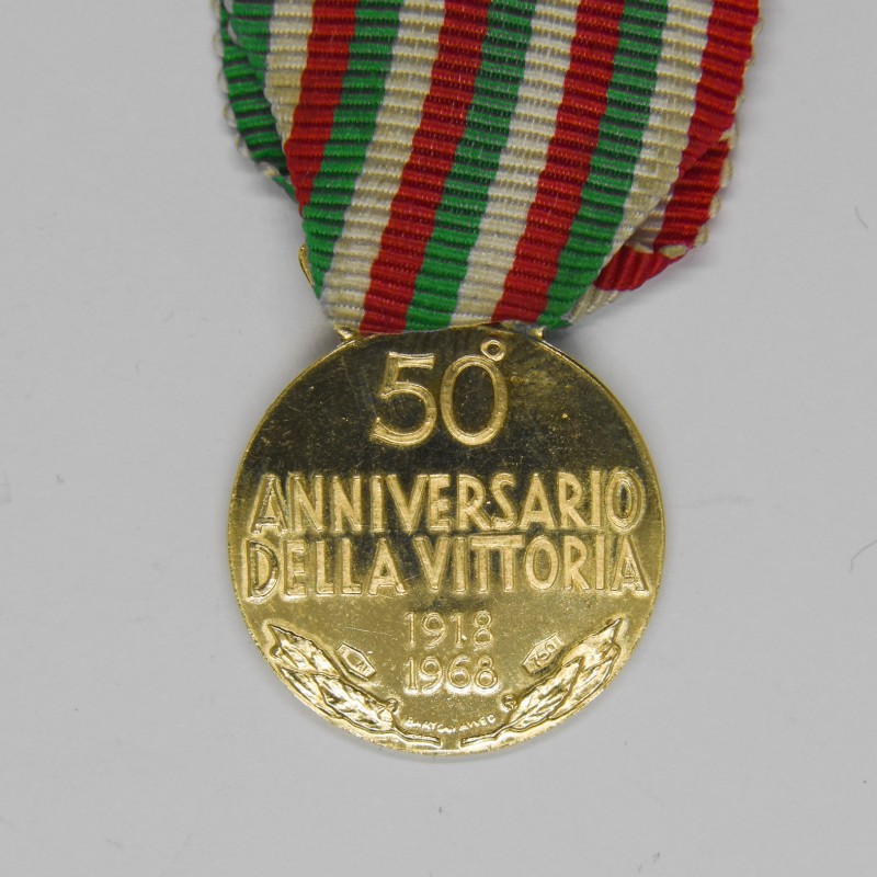 Médaille 'Meilleur Papy Du Monde' - Couleurs Italiennes (rouge, Vert, Blanc), Avec Ruban
