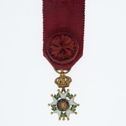 Médaille miniature d'officier de la légion d'honneur en or. Epoque Second Empire.