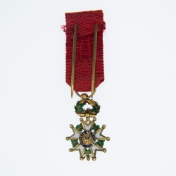 Médaille miniature de commandeur de l’ordre de la légion d’honneur.