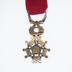 Médaille miniature de la légion d'honneur sertie de brillants.