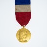 Rare médaille en or du travail du ministère de la guerre.