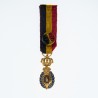 Belgique. Belle médaille du travail de 1ere classe belge, en or et émail, en miniature.