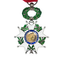 Médaille de chevalier de l'ordre de la Légion d'honneur d'époque 5eme République.