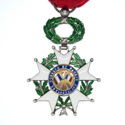 Médaille de chevalier de l'ordre de la Légion d'honneur d'époque 5eme République.