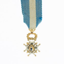 Espagne. Belle médaille miniature de l’ordre de Charles III en or.