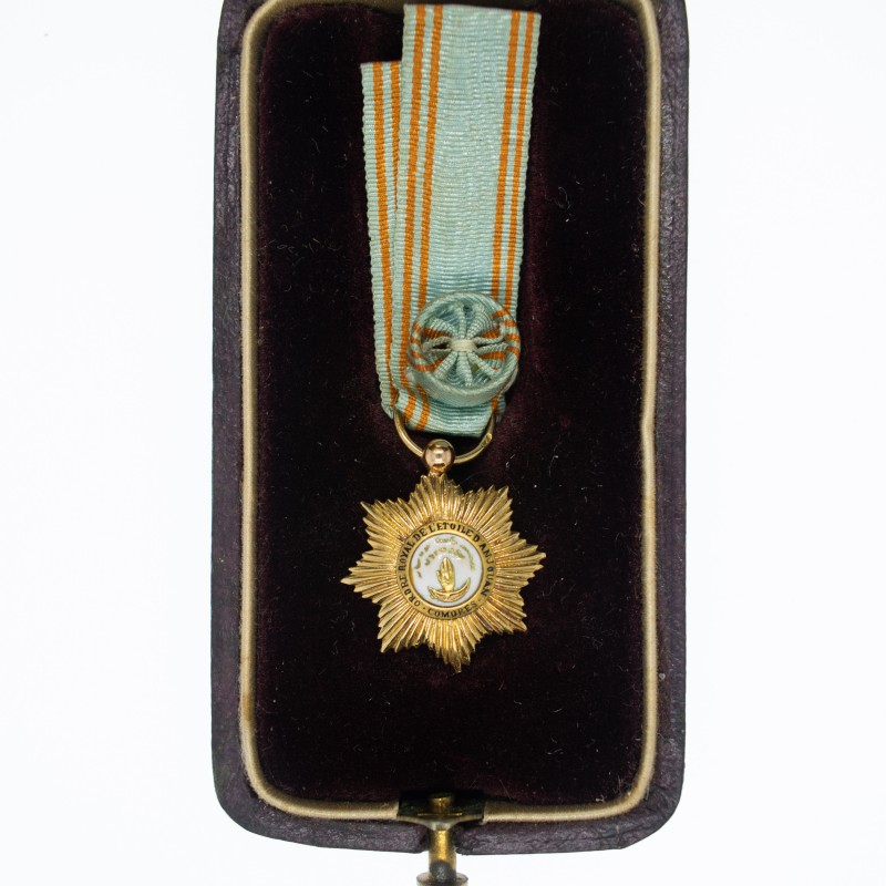 Comores. Belle médaille miniature, d’officier de l’ordre Royal de l’étoile d’Anjouan, en or